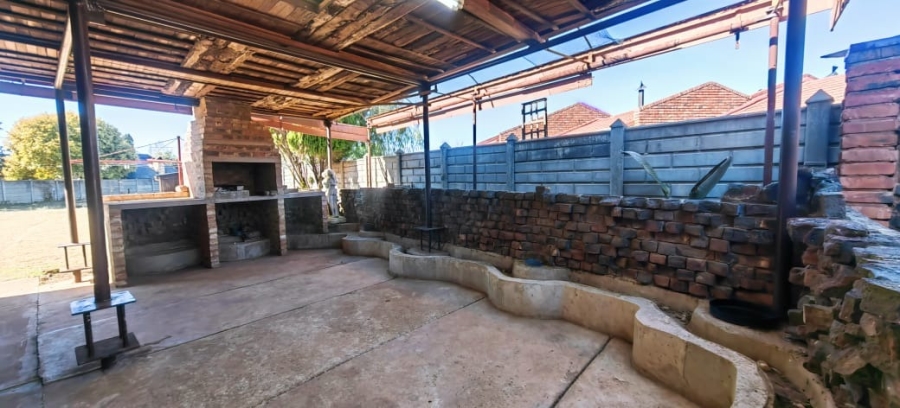 3 Bedroom Property for Sale in Miederpark North West